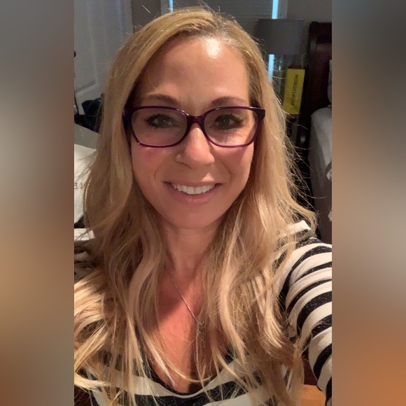 Meet your Posher, Julianne - Picture 4 of 5